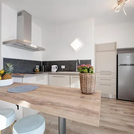 Tatiana Flower Apartment Tremosine