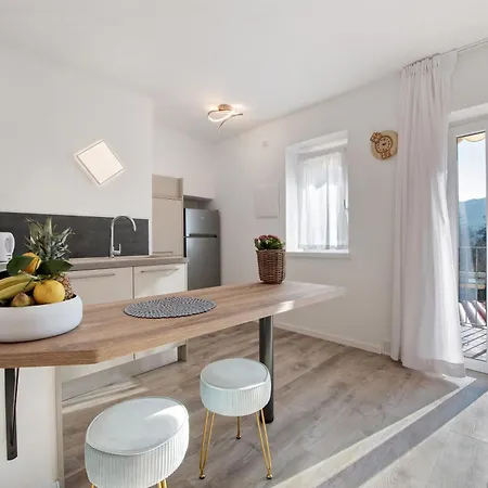 Tatiana Flower Apartment *